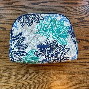 VERA BRADLEY COSMETIC CASE
